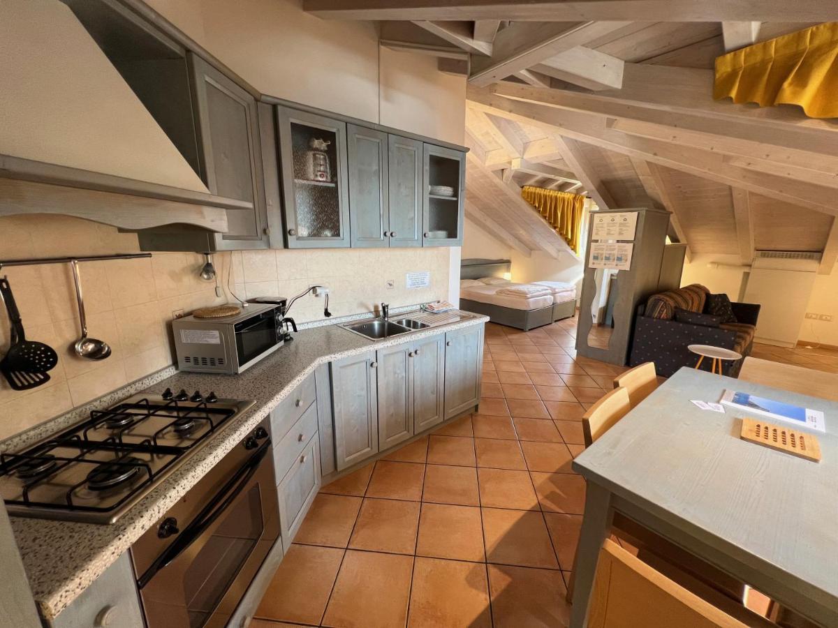 Apartments Baia Azzurra 7 Torbole Sul Garda Kültér fotó